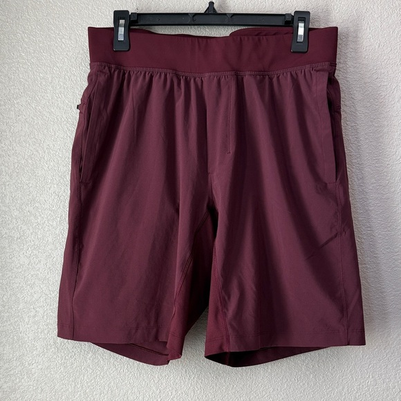 Lululemon T.H.E. Short Luxtreme Liner 9" in Garnet Large - Picture 1 of 5
